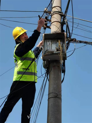 菏澤移動(dòng)“信息惠農(nóng)”助力鄉(xiāng)村振興 通信設(shè)備修理服務(wù)為農(nóng)村發(fā)展保駕護(hù)航